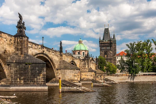 Karlsbron i Prag. — Stockfoto