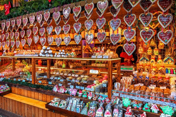 Biscoitos Gengibre Forma Coração Doces Tradicionais Doces Famoso Mercado Natal — Fotografia de Stock