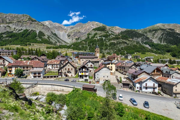 View Small Alpine Town Bersezio Foot Mountains Blue Sky Piedmont —  Fotos de Stock