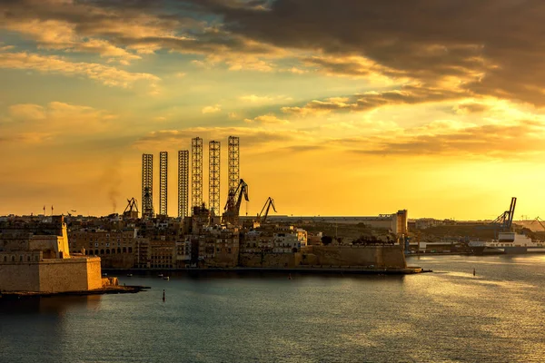 Utsikt Över Gamla Stadsmurar Och Hamnen Valletta Vacker Himmel Med — Stockfoto