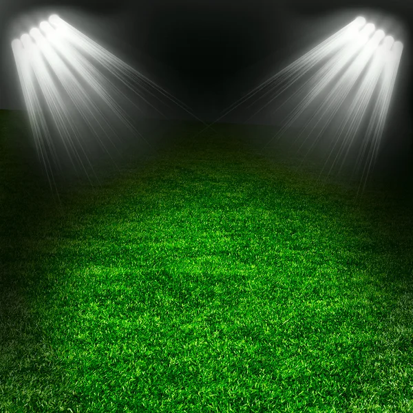 Gröna fotbollsplan med ljus — Stockfoto