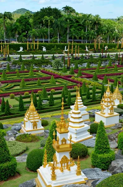 Nong nooch tropisk trädgård — Stockfoto