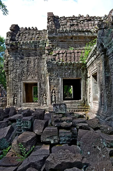 Antiguo templo cambodiano — Foto de Stock