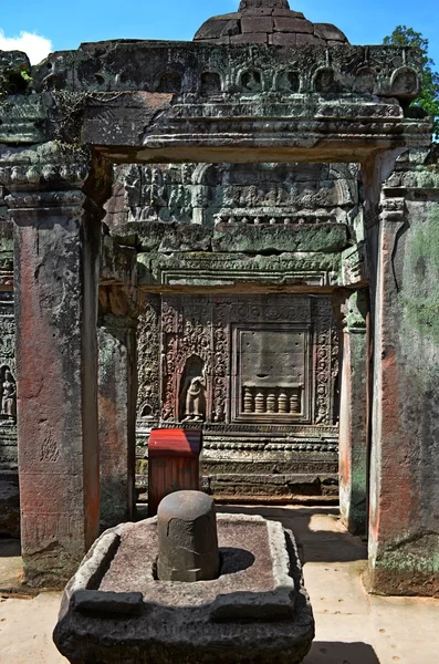 Antiguo templo cambodiano — Foto de Stock