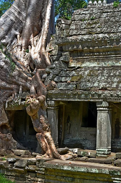 Antigo templo cambojano — Fotografia de Stock