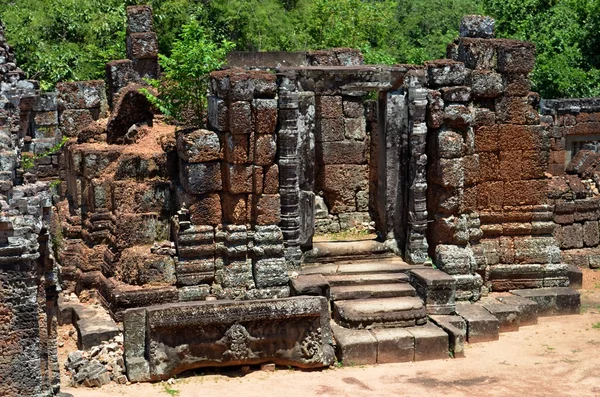 Ancien temple cambodien — Photo