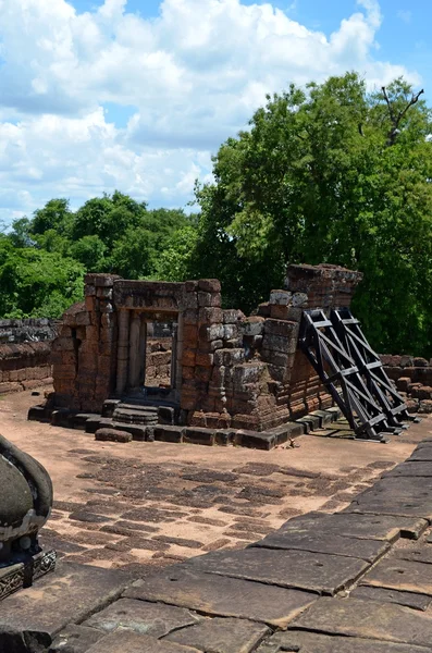 Ancien temple cambodien — Photo