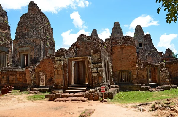 Ancien temple cambodien — Photo