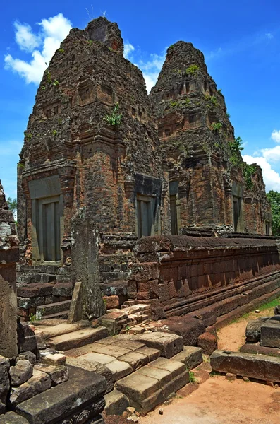 Antiguo templo cambodiano — Foto de Stock