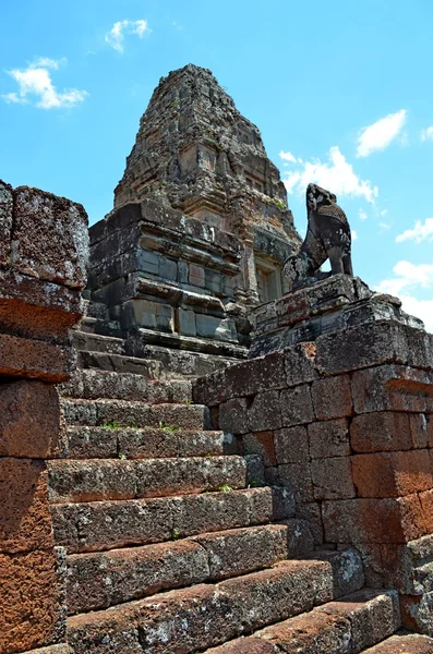 Antigo templo cambojano — Fotografia de Stock