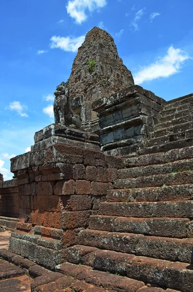 Antigo templo cambojano — Fotografia de Stock