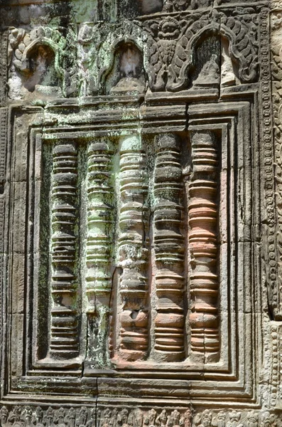 Antiguo templo cambodiano — Foto de Stock