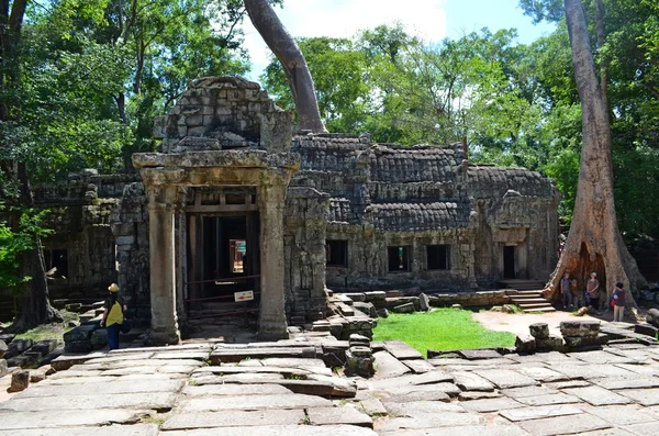 Ancient Cambodian temple — Stock Photo, Image