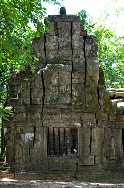 Ancient Cambodian temple — Stock Photo, Image