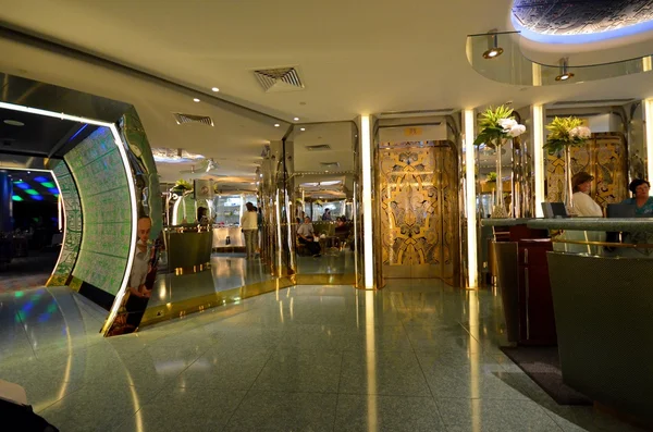 Burj al arab is a luxury 5 stars hotel — Stock Photo, Image