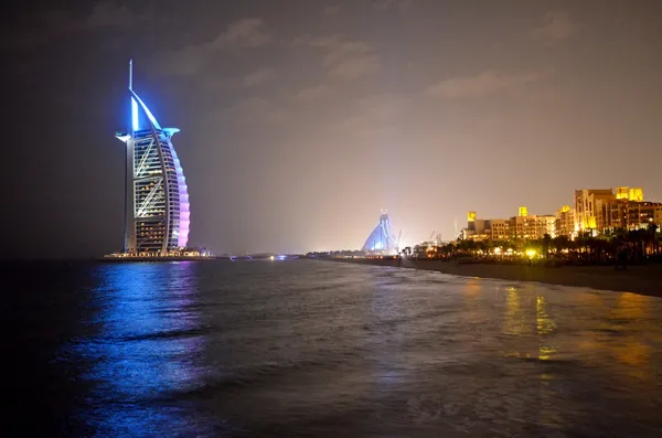 Burj al arab is a luxury 5 stars hotel — Stock Photo, Image