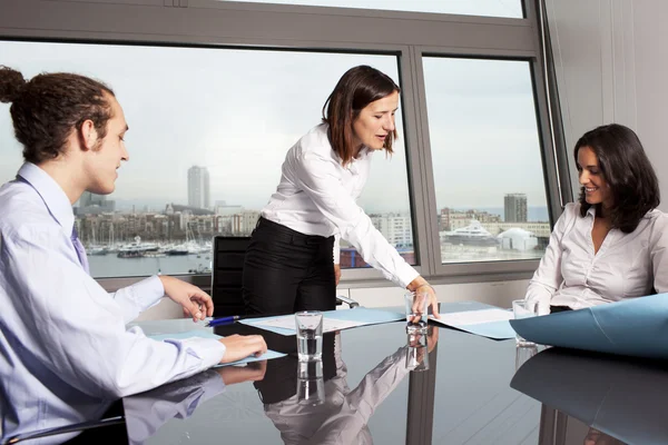 Controleren van de bestanden — Stockfoto