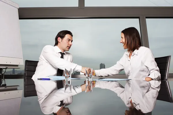 Handshake during business interview — Stock Photo, Image