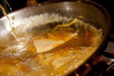 Krep suzette, gözleme portakal ile