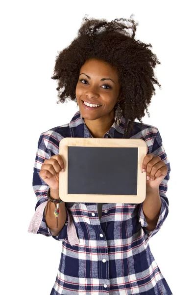 Vrouwelijke afro Amerikaanse met lege schoolbord — Stockfoto