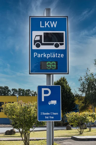 Blaues Lkw Stoppschild Mit Schalter Bei Gießen Hessen — Stockfoto