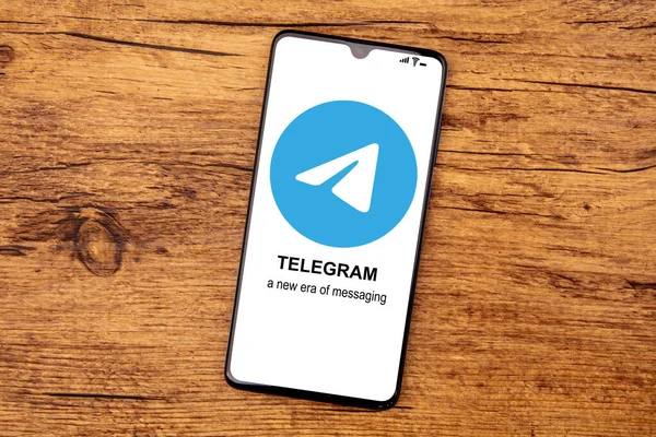 Huetenberg Jermany 2021 Aplikasi Telegram Pada Layar Ponsel Tampilan Atas — Stok Foto