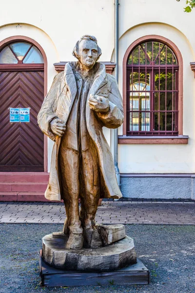 Giessen Germany 2021_04_09 Wooden Sculpture Famous Justus Liebig Giessen Hessed — 스톡 사진