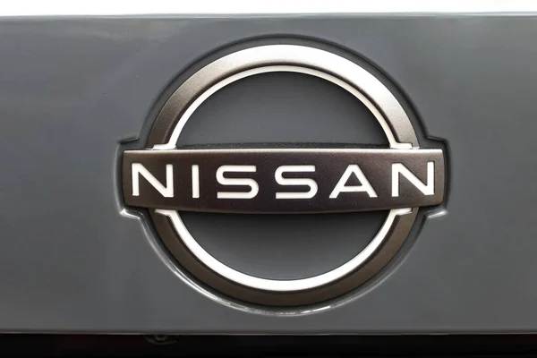 Wetzlar Alemania 2022 Logo Nissan Coche Nissan Fabricante Automóviles Multinacional —  Fotos de Stock