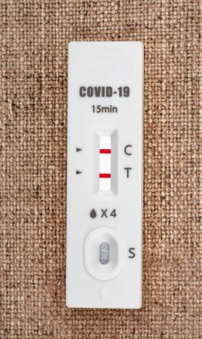 Covid 19 testinde enfeksiyon pozitif çıktı. 