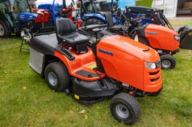 GERMANY - WETZLAR JULY 08: SIMPLICITY tractor lawn mower on a trade fair exhibition.