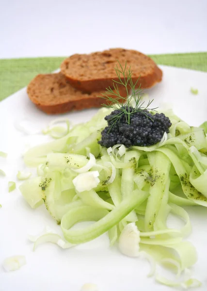 Salada Fresca Pepino Com Kaviar — Fotografia de Stock