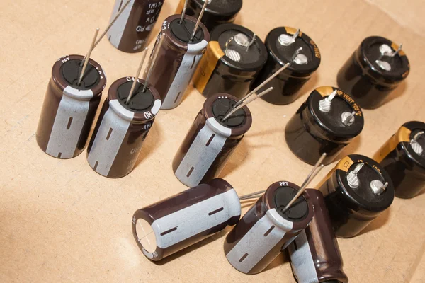 Elektrolitik kondansatörleri