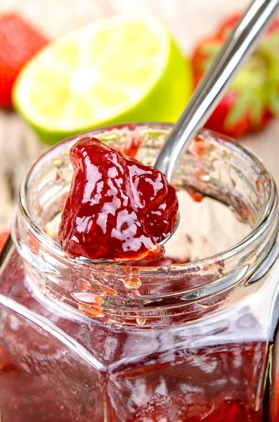 Home made strawberry jam with lemon — Stock Photo, Image