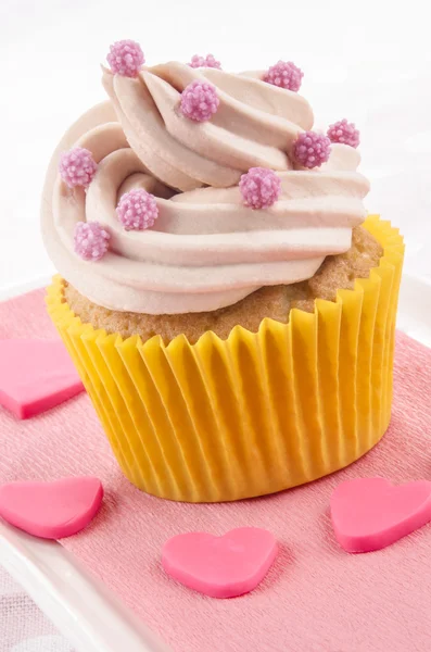 Cupcake met roze boter room — Stockfoto