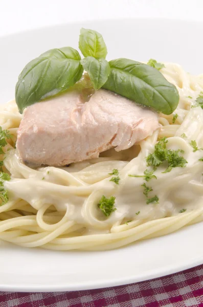 Steamed salmon fillet and spaghetti — Stock Photo, Image