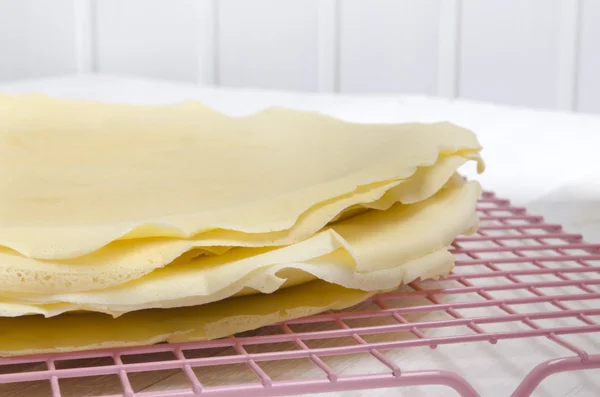Pancake on a cooling rack — Stock Photo, Image