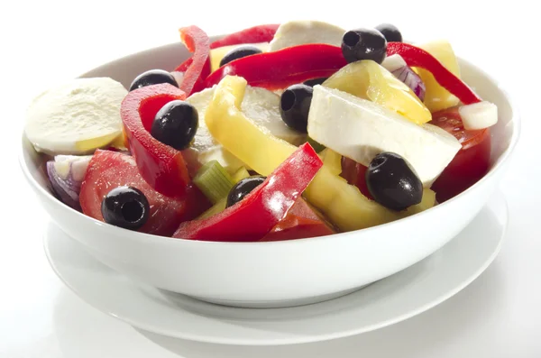 Salada de verão com legumes frescos — Fotografia de Stock