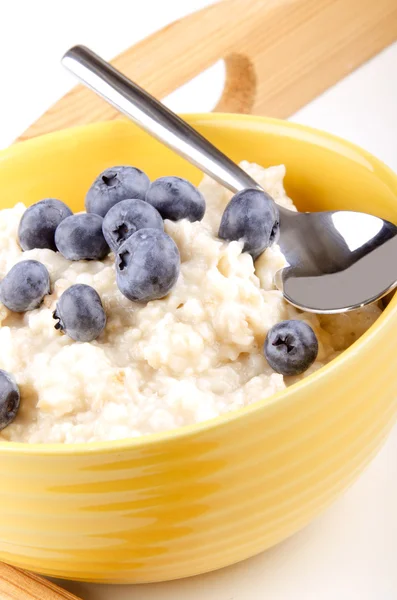 Porridge with blueberries — Stock Photo, Image