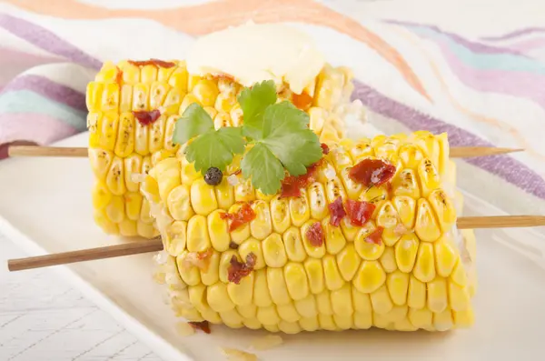 Grilled corn on the cob — Stock Photo, Image