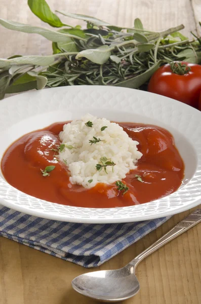 Tomato soup with long grain rice — Stock Photo, Image