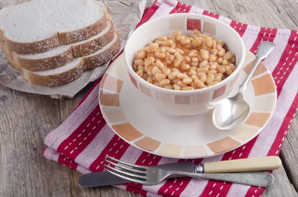 Warm baked beans in a bowl — Stock Photo, Image
