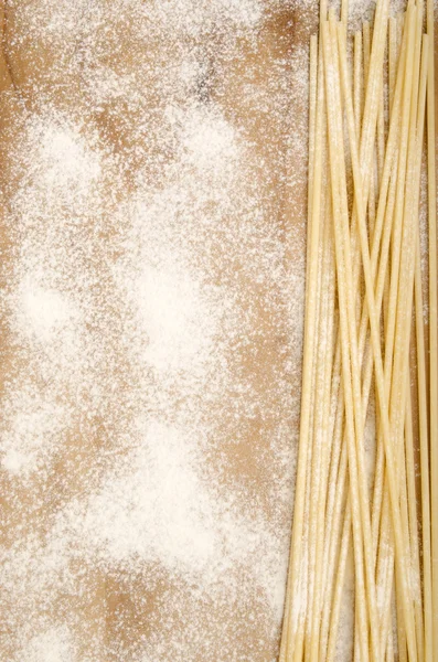 Home made spaghetti with flour — Stock Photo, Image