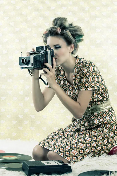 Mujer tomando fotografías — Foto de Stock