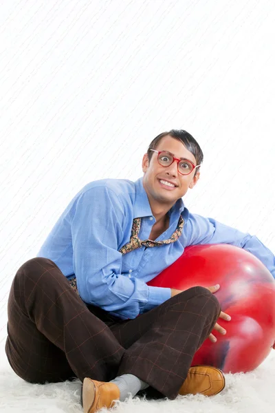 Homem com Pilates Ball — Fotografia de Stock