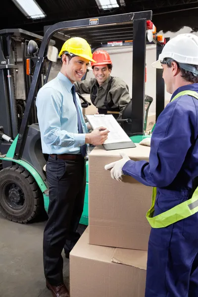 Foreman Klembord toezichthouder weergegeven: — Stockfoto