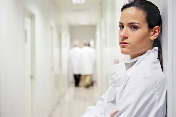 Médica grave — Fotografia de Stock