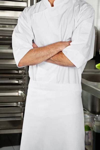 Male Chef Standing With Arms Crossed — Stock Photo, Image