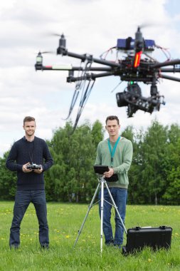 Park İHA Helikopter Uçuş teknisyeni