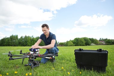 UAV uçağı park sabitleme mühendis