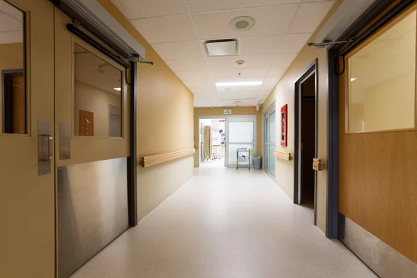 Koridor v nemocnici — Stock fotografie